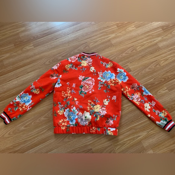 Red floral bomber jacket - Picture 2 of 5